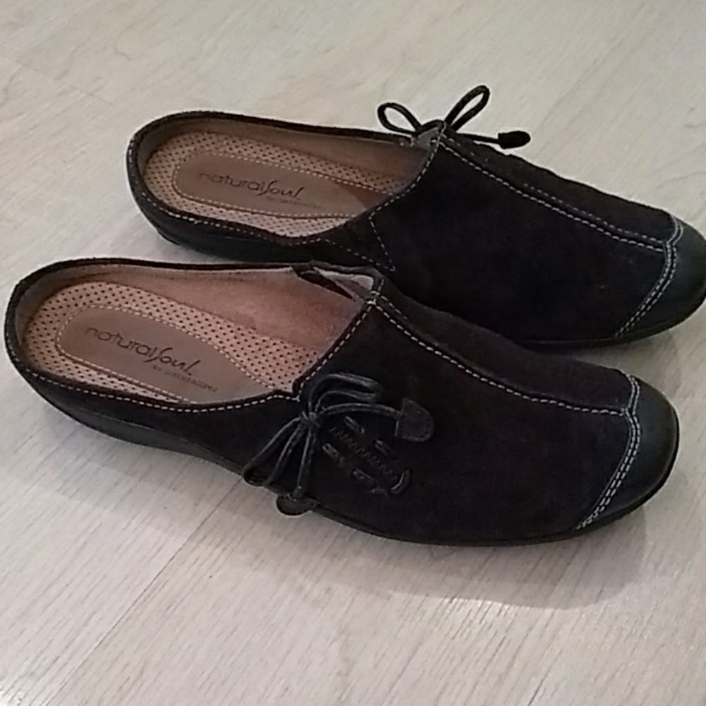 Brown suede/leather mules